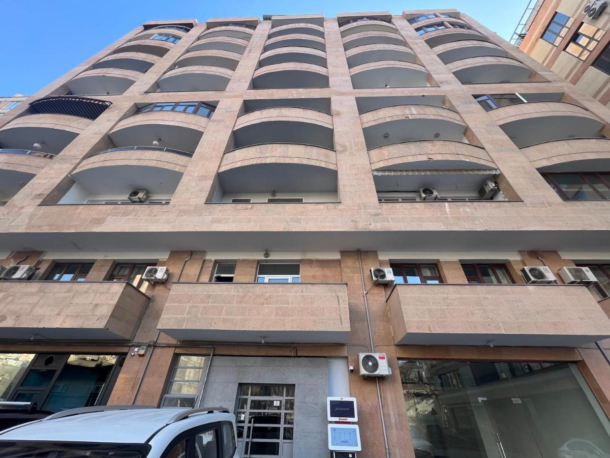 2 Bedrooms 2 Bathrooms Large And Lux Apartment Best Location เยเรวาน ภายนอก รูปภาพ
